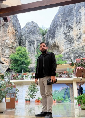 Berk Akar из Симферополи 37 лет