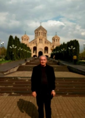 Артур из Վեդի 57 лет