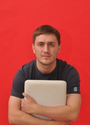 Sergey, 38, Belarus, Brest