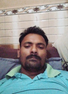 Saddam Alam, 31, India, Mau (State of Uttar Pradesh)