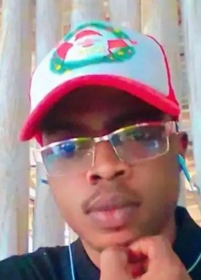 Noah James из Monrovia 27 лет