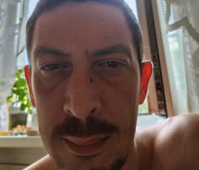 Timofey Antonov, 39, Saratov