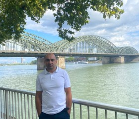 Agaron, 39, Meschede