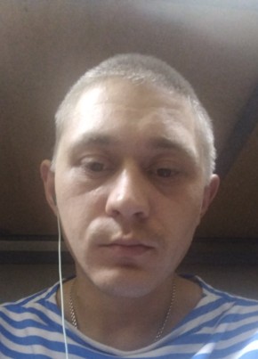 Александр, 28, Россия, Псков