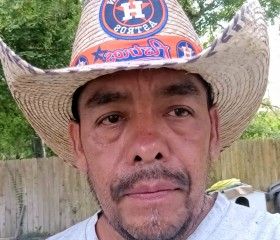 Gonzalo, 46, Houston