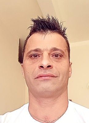 Neghiu, 42, Repubblica Italiana, Corigliano Scalo