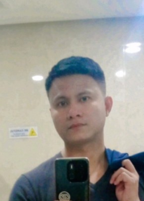 Kram han, 33, Pilipinas, Makati City