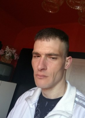 Tomi, 31, A Magyar Népköztársaság, Tiszaszőlős