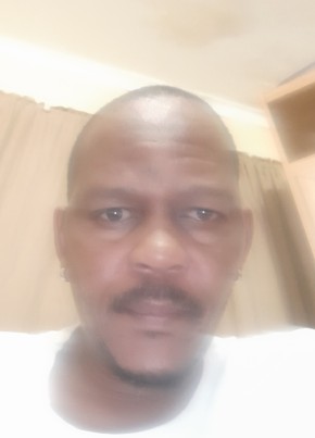 Andre, 43, iRiphabhuliki yase Ningizimu Afrika, ITheku