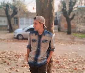 Korom, 25, Veinticinco de Mayo