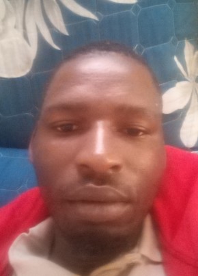 Thabang Masemola из IPitoli 29 лет
