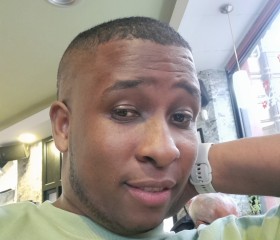 Mauricio, 28, Cuenca