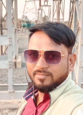 Rakesh Raut, 31, India, Nagpur
