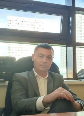 Роман Морозов из Красноярска 44 года