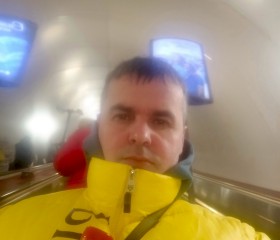 Oleg, 30, Saint Petersburg