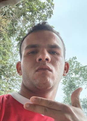 Daniel из Nova Venécia 18 лет