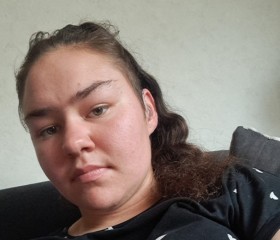 Amna, 19, Sialkot