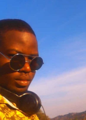 Jjingo Robert, 23, Uganda, Kampala