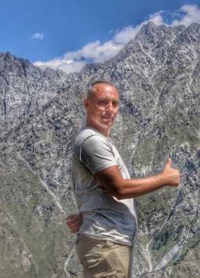 Василий из Северска 33 года