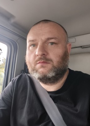 Юрий из Москвы 44 года