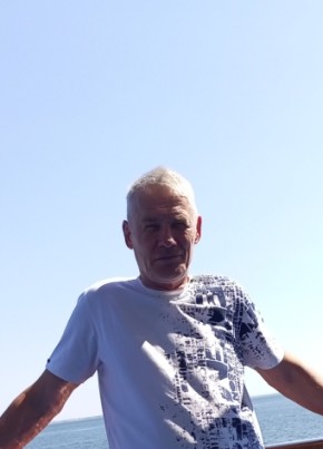 Олег из Екатеринбурга 69 лет