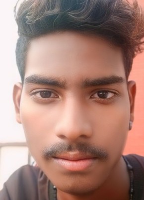 KiraN Kumar, 18, India, Thān