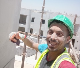 Gera, 35, Dubai