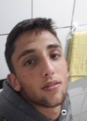Mateus, 20, República Federativa do Brasil, Criciúma