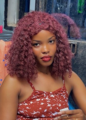 Muriel из Douala 27 лет