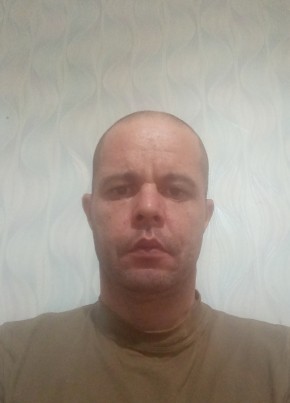 Владимир из Луги 42 года
