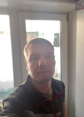 Роман из Иркутска 43 года