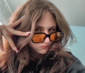 Zakhra, 18, Baku