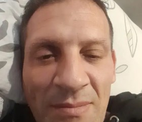 Cvetomir, 40, Sofia