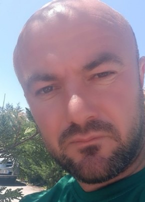 Leone, 42, Albania, Tirana