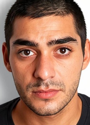 Gio из Αθηναι 25 лет
