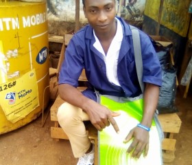 Julien, 23, Bafang