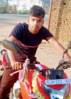Raj, 19, India, Bhubaneswar