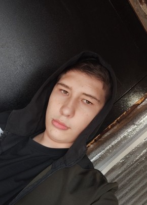 Кирилл из Улан-Удэ 18 лет
