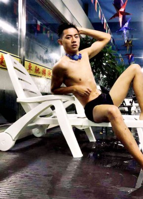 王子昂, 23, 中华人民共和国, 哈尔滨
