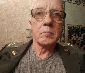 Михаил, 70 лет, Київ