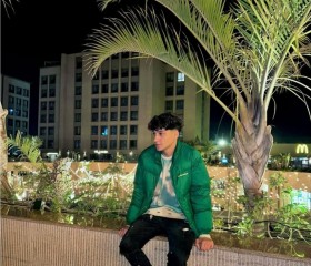 Yassen mohamed, 18, Al Jizah