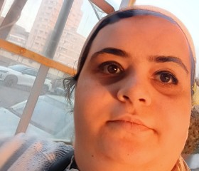 Jana, 18, Cairo