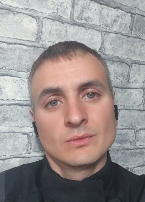 Максим, 37, Россия, Нижневартовск