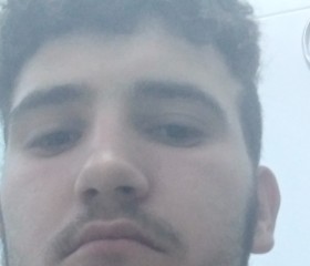 Eduardo, 19, Itajai
