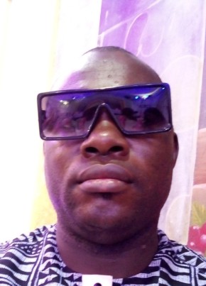 Paul, 35, Republic of Cameroon, Yaoundé