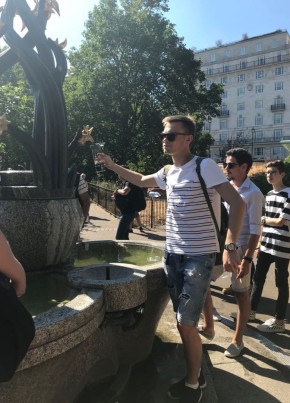 Макс из Москвы 25 лет