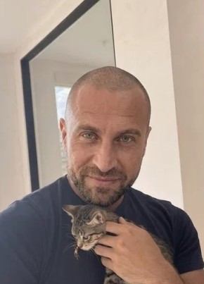 Максим