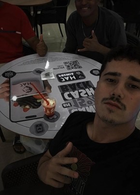 Otávio из Canoas 18 лет