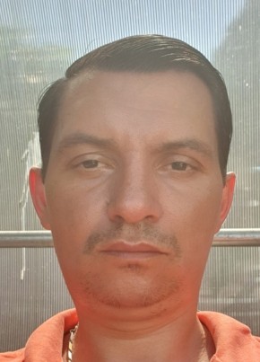 Eduard, 46, Romania, Constanța