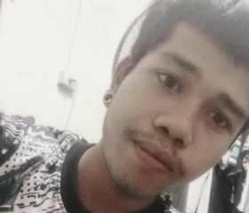 Simon thongim, 18, Bangkok